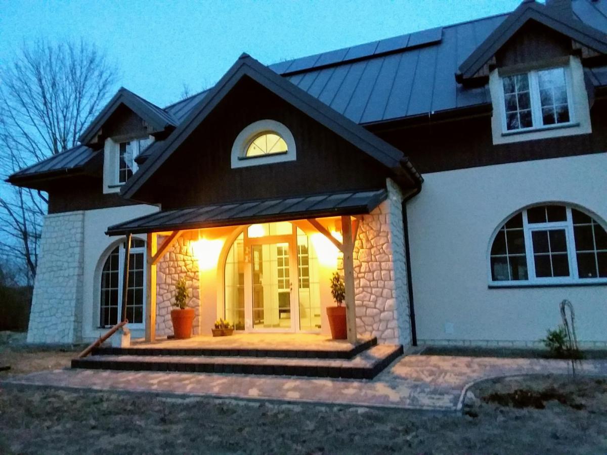 Dworek Akacja Uslugi Hotelarskie Janowiec Dış mekan fotoğraf
