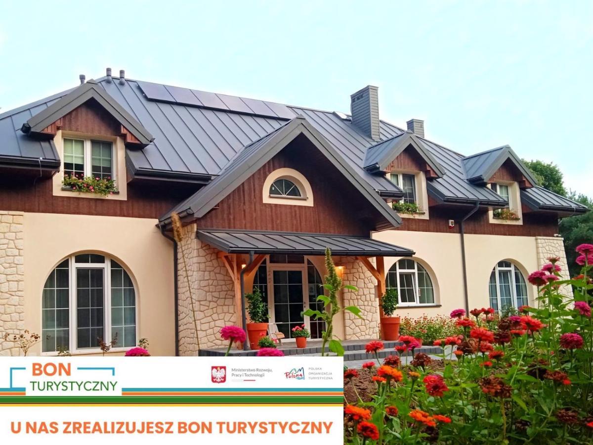 Dworek Akacja Uslugi Hotelarskie Janowiec Dış mekan fotoğraf